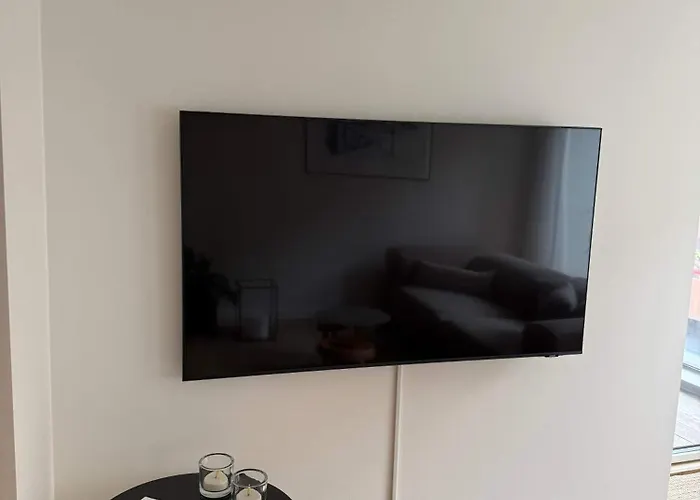 Exclusive Waterfront Luxury Appartement *